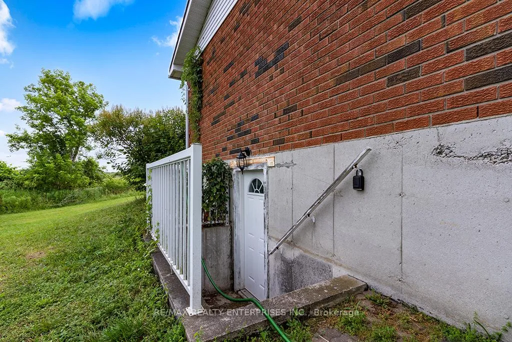 Photo 15 of 27887 Highway 48, Georgina, Baldwin — HOMEH