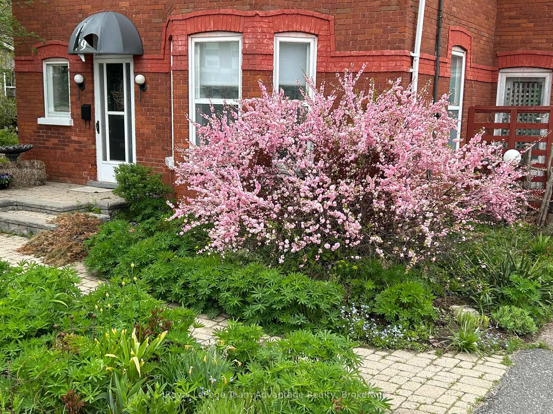Photo 3 of 79 Gibson Street, Parry Sound — HOMEH