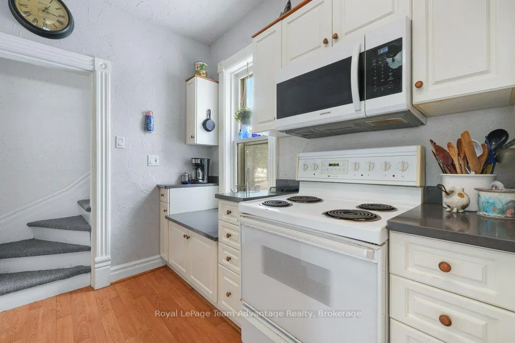 Photo 17 of 79 Gibson Street, Parry Sound — HOMEH