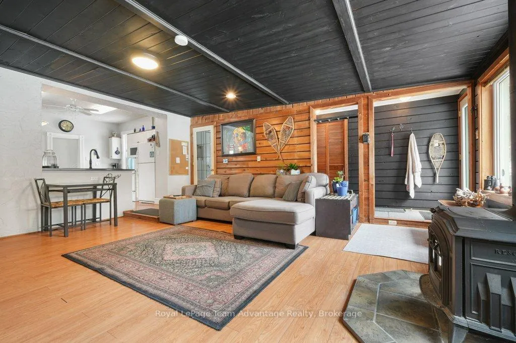 Photo 21 of 79 Gibson Street, Parry Sound — HOMEH
