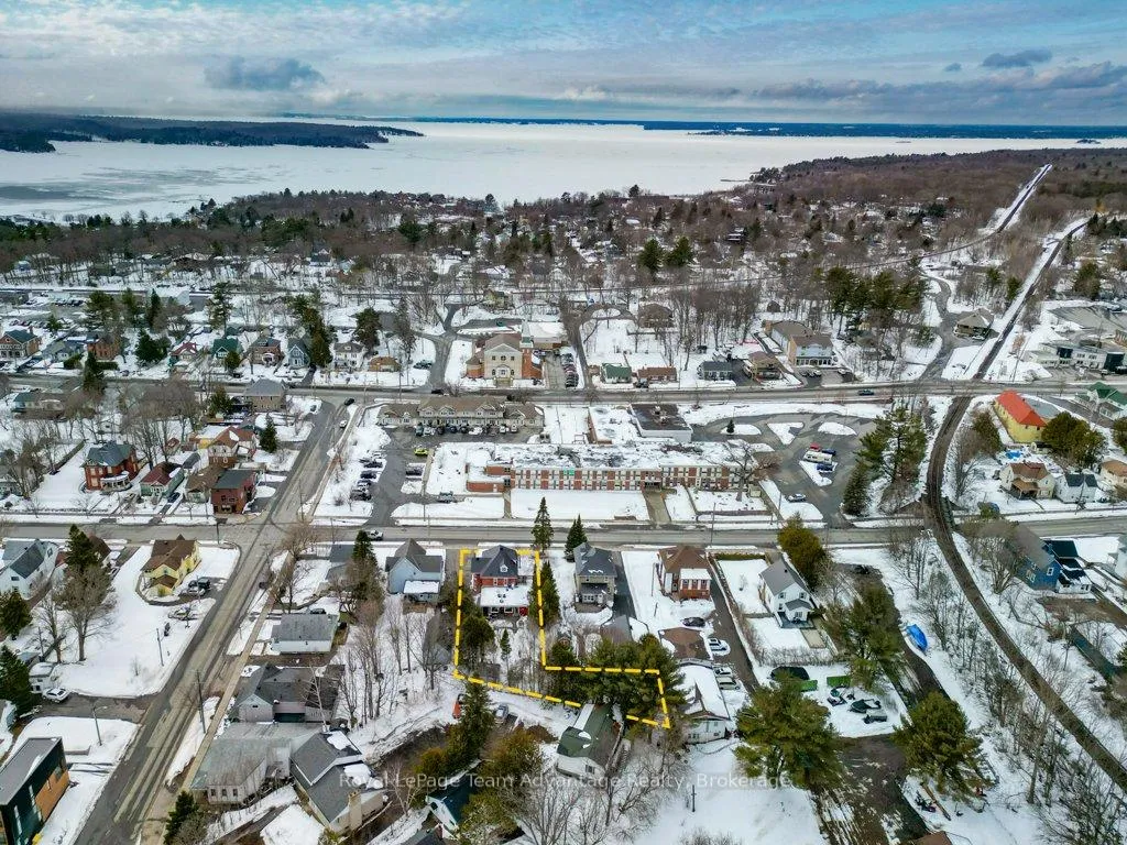 Photo 37 of 79 Gibson Street, Parry Sound — HOMEH