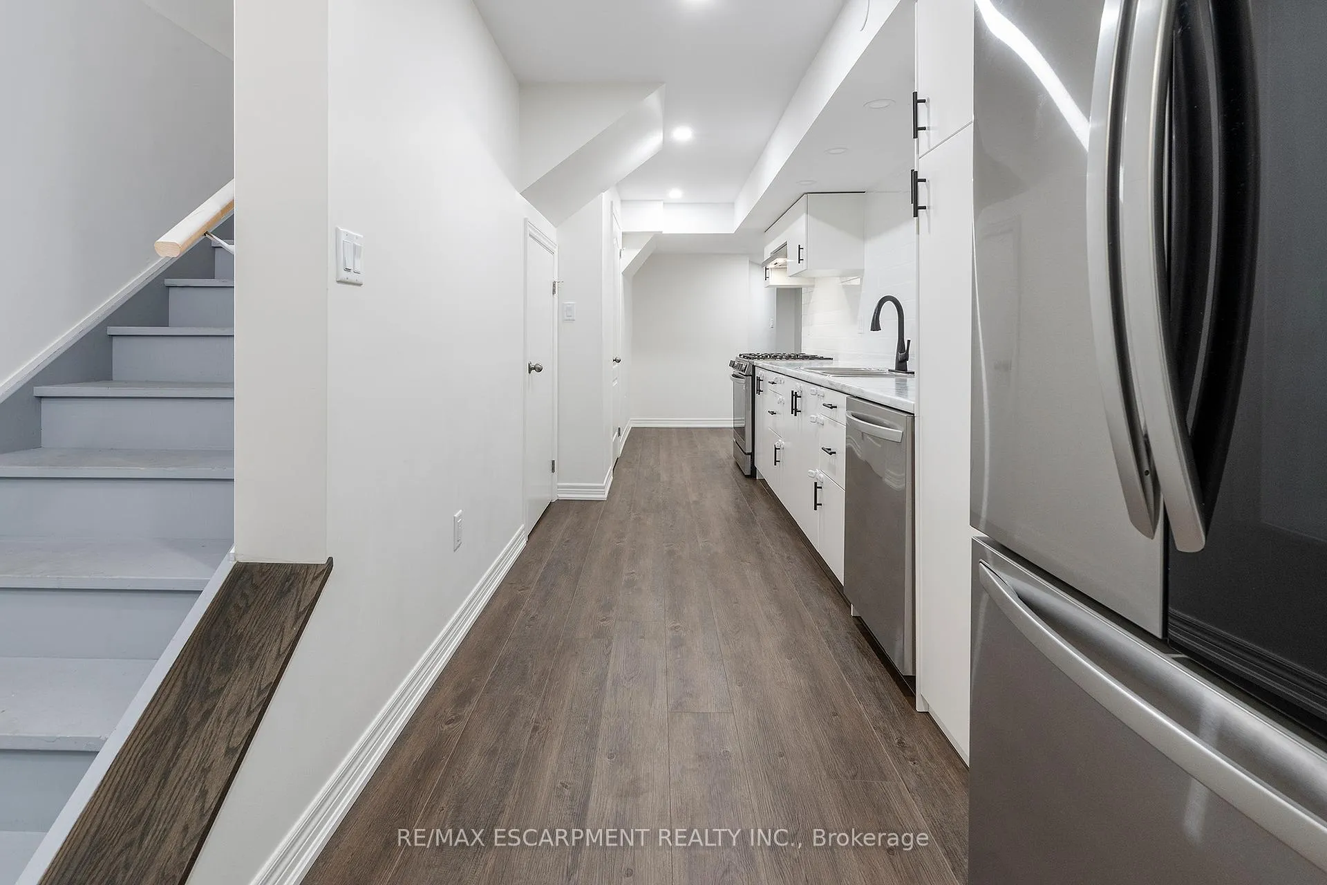 Photo 4 of Unit Lower, 22 Whithorn Crescent, Haldimand — HOMEH