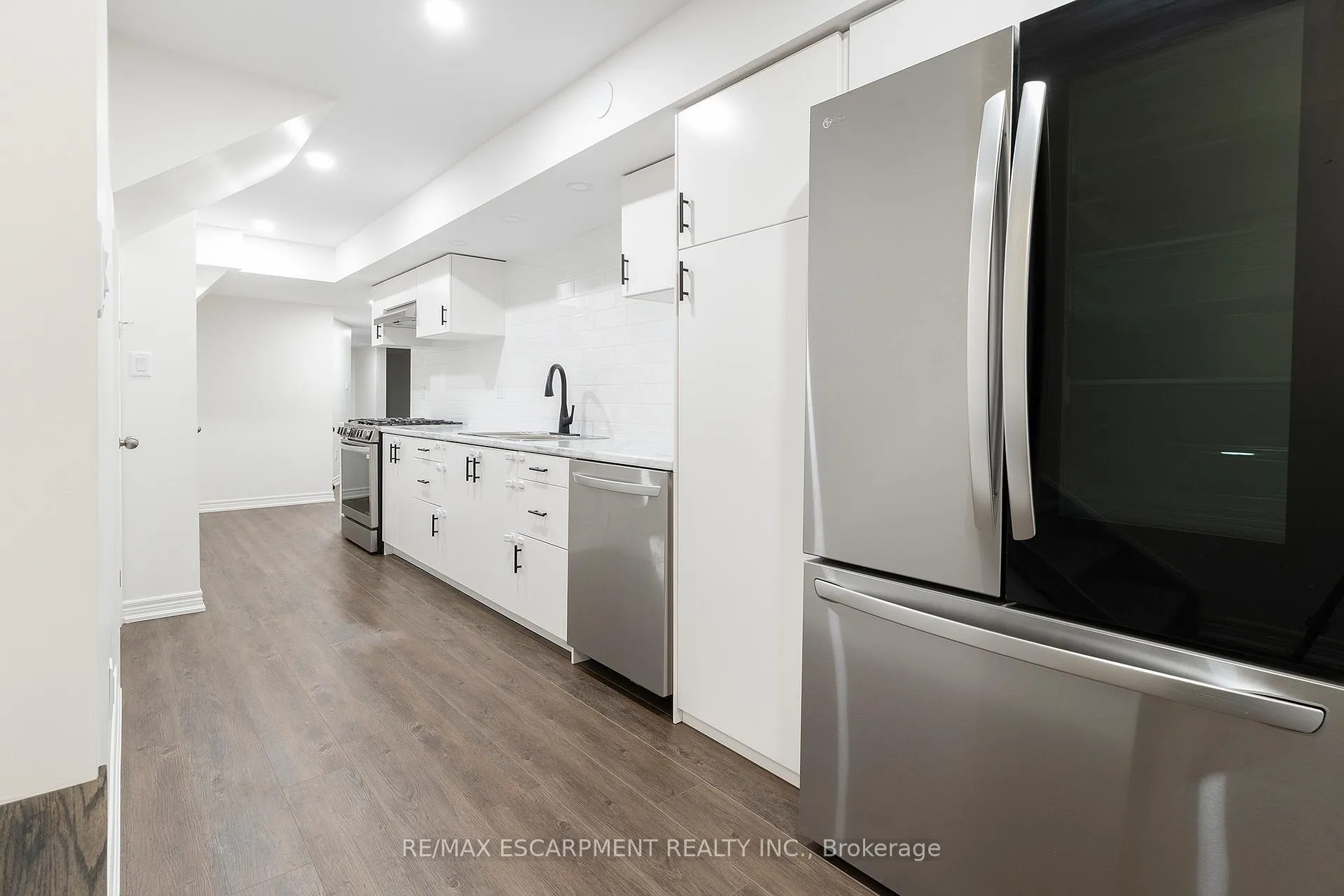 Photo 5 of Unit Lower, 22 Whithorn Crescent, Haldimand — HOMEH