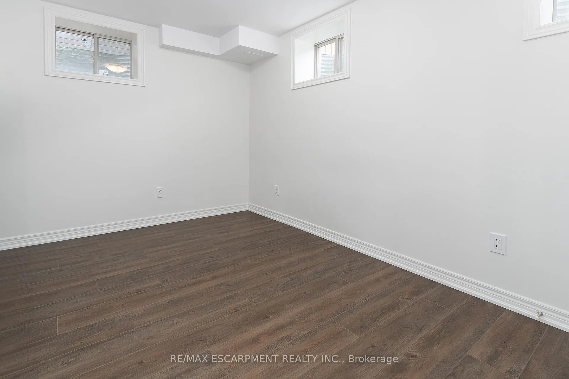 Photo 14 of Unit Lower, 22 Whithorn Crescent, Haldimand — HOMEH