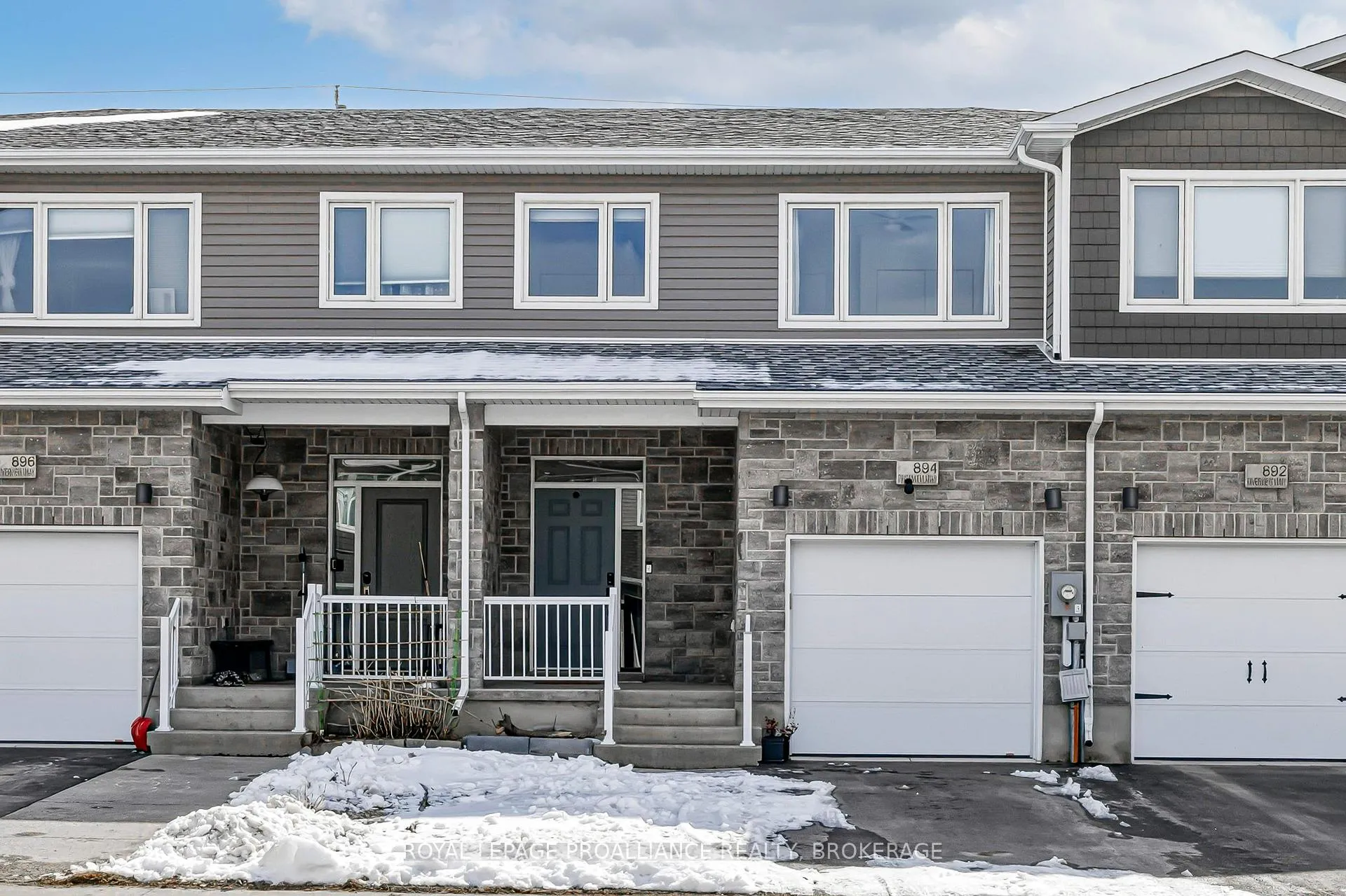 Photo 1 of 894 Riverview Way, Kingston, Kingston East (Incl Barret Crt) — HOMEH