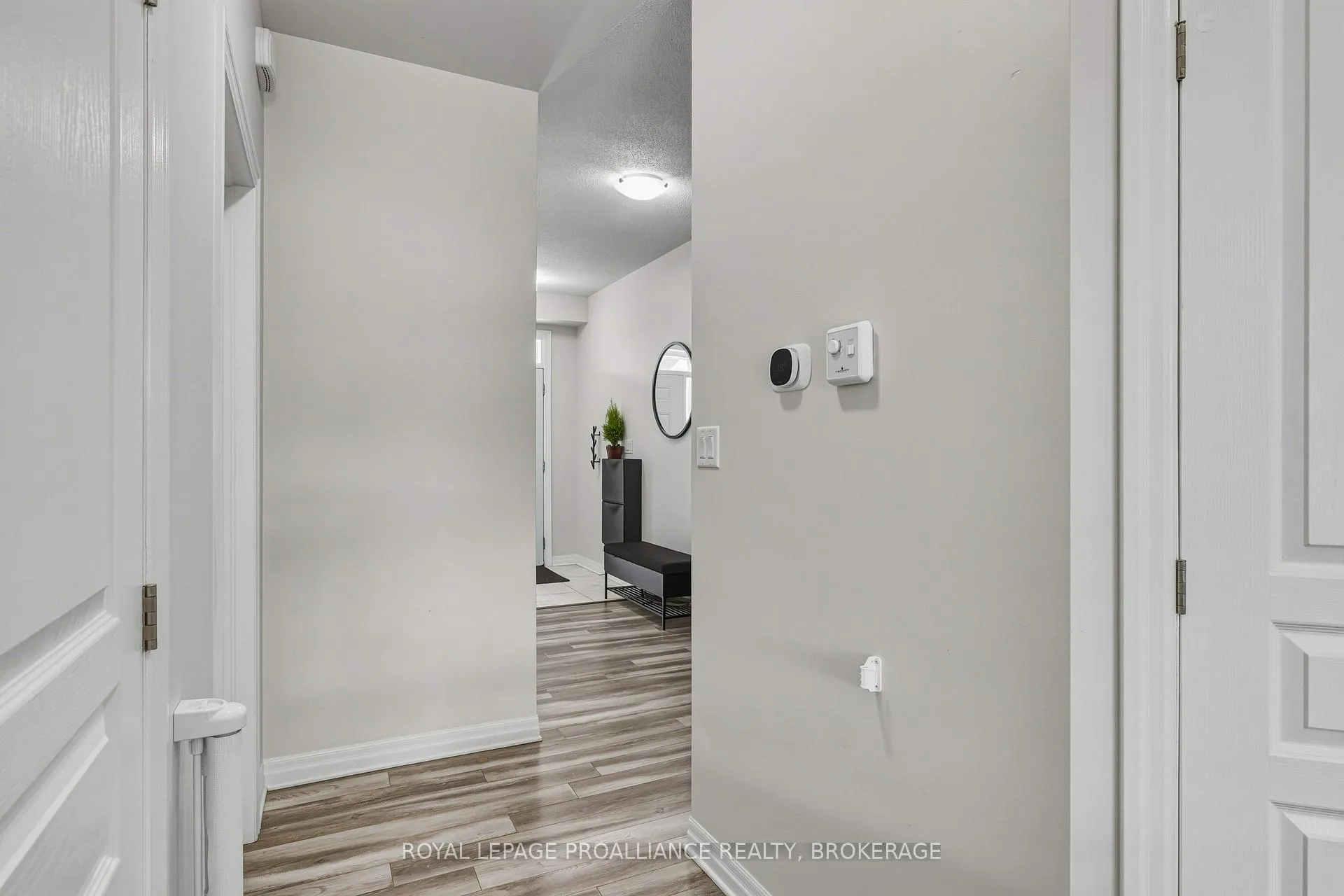 Photo 6 of 894 Riverview Way, Kingston, Kingston East (Incl Barret Crt) — HOMEH