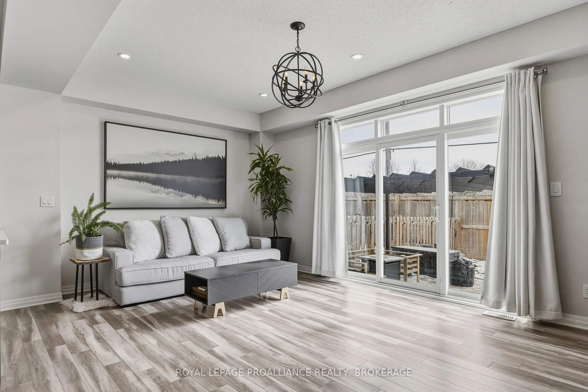 Photo 14 of 894 Riverview Way, Kingston, Kingston East (Incl Barret Crt) — HOMEH