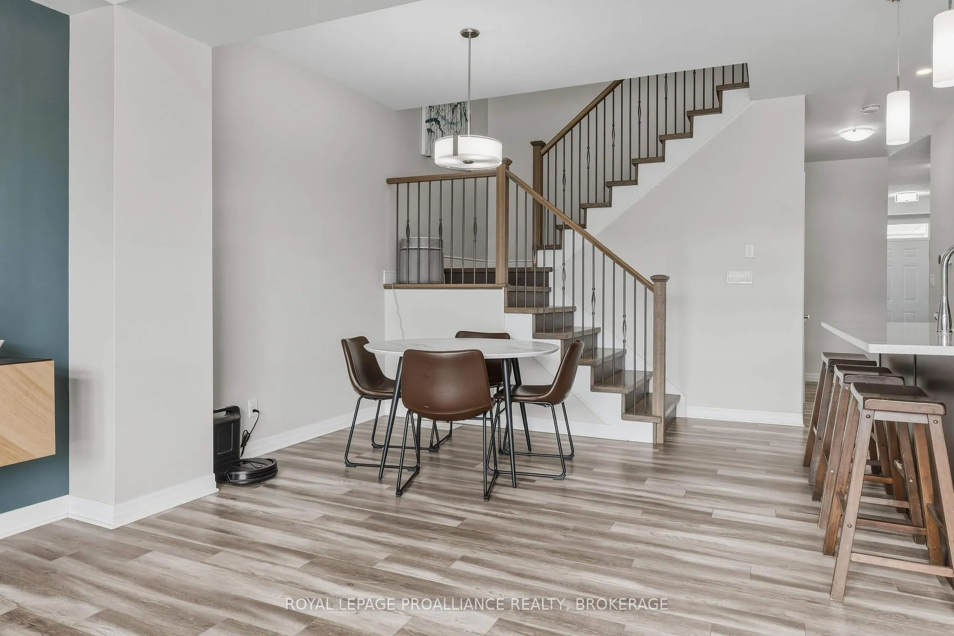 Photo 18 of 894 Riverview Way, Kingston, Kingston East (Incl Barret Crt) — HOMEH