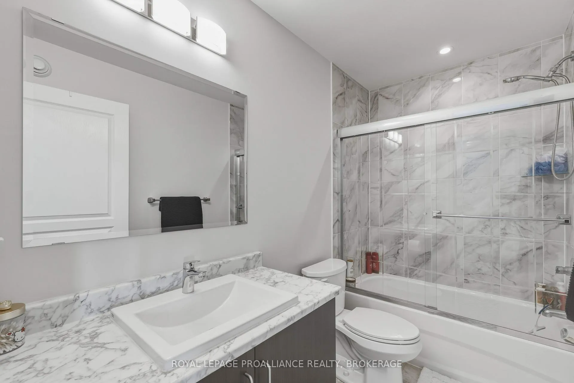 Photo 23 of 894 Riverview Way, Kingston, Kingston East (Incl Barret Crt) — HOMEH