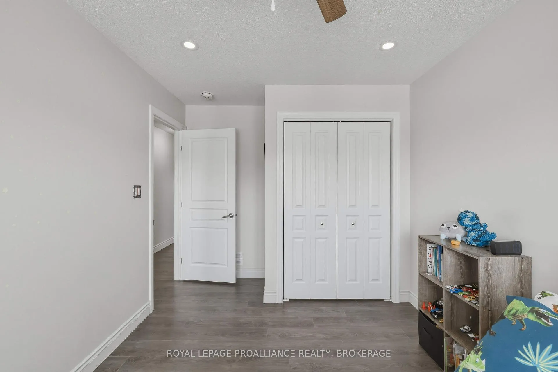 Photo 25 of 894 Riverview Way, Kingston, Kingston East (Incl Barret Crt) — HOMEH