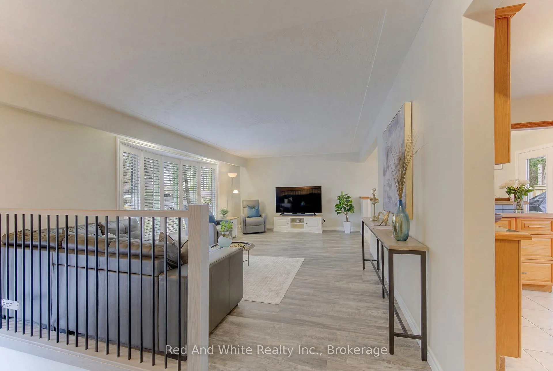 Photo 6 of 64 Wilkins Drive, Kitchener — HOMEH