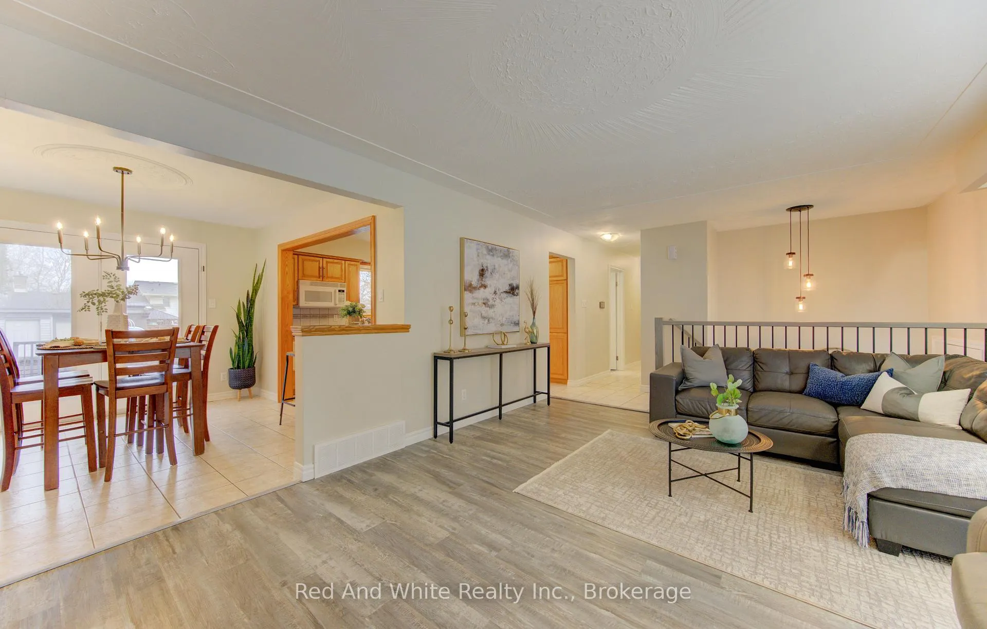 Photo 10 of 64 Wilkins Drive, Kitchener — HOMEH
