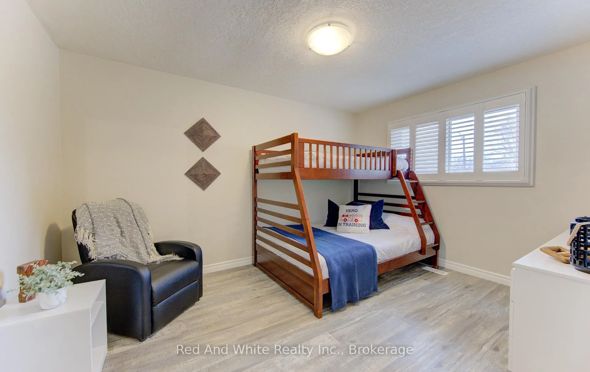 Photo 24 of 64 Wilkins Drive, Kitchener — HOMEH