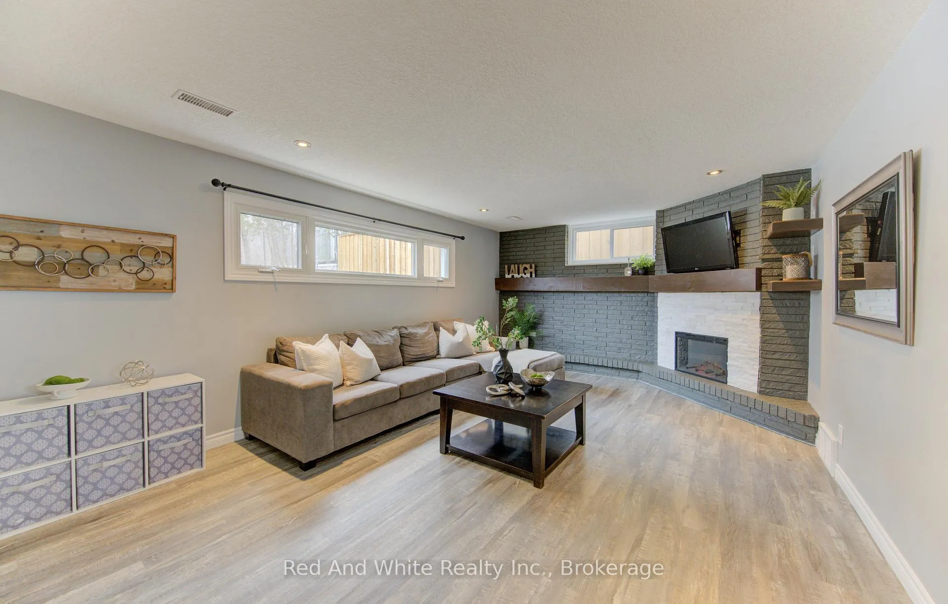 Photo 26 of 64 Wilkins Drive, Kitchener — HOMEH