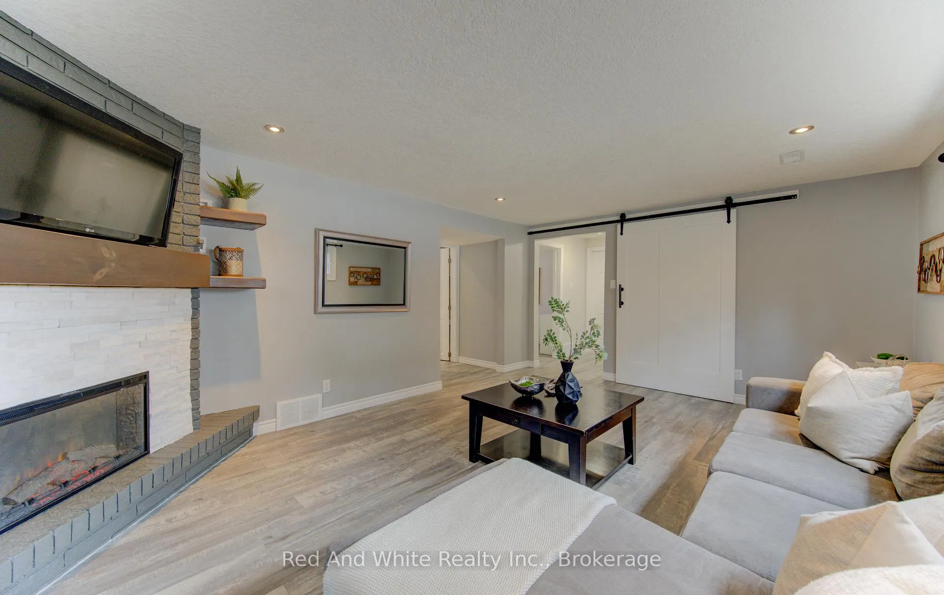 Photo 28 of 64 Wilkins Drive, Kitchener — HOMEH