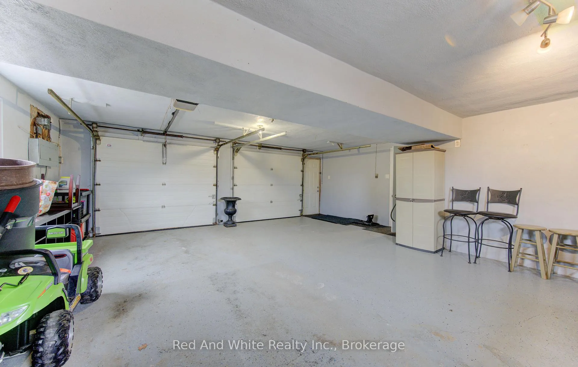 Photo 32 of 64 Wilkins Drive, Kitchener — HOMEH