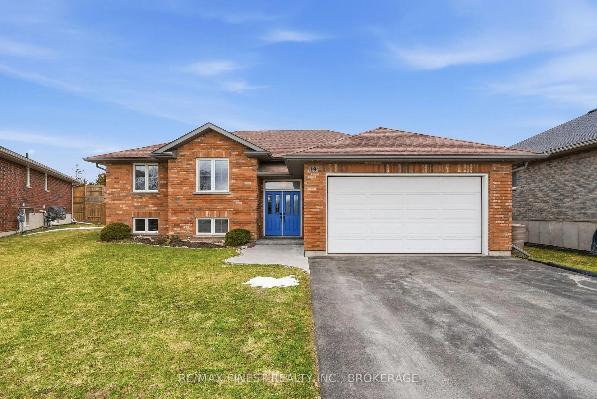 Photo 1 of 19 Freedom Crescent, Quinte West, Sidney Ward — HOMEH