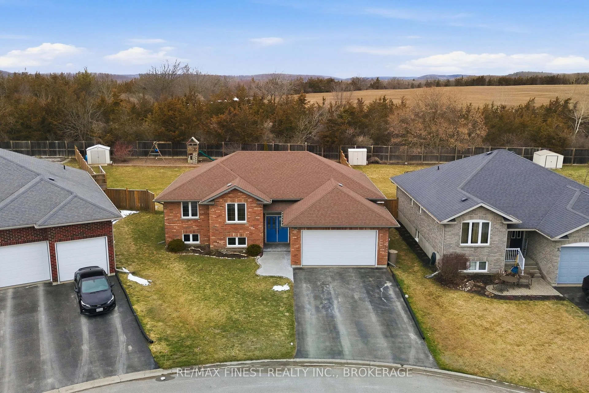 Photo 2 of 19 Freedom Crescent, Quinte West, Sidney Ward — HOMEH