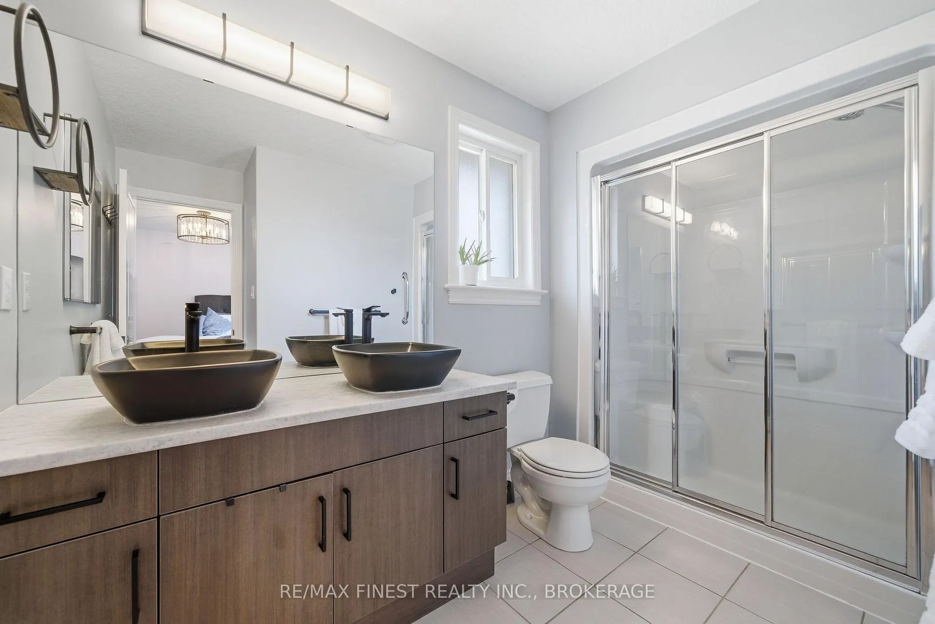 Photo 21 of 19 Freedom Crescent, Quinte West, Sidney Ward — HOMEH