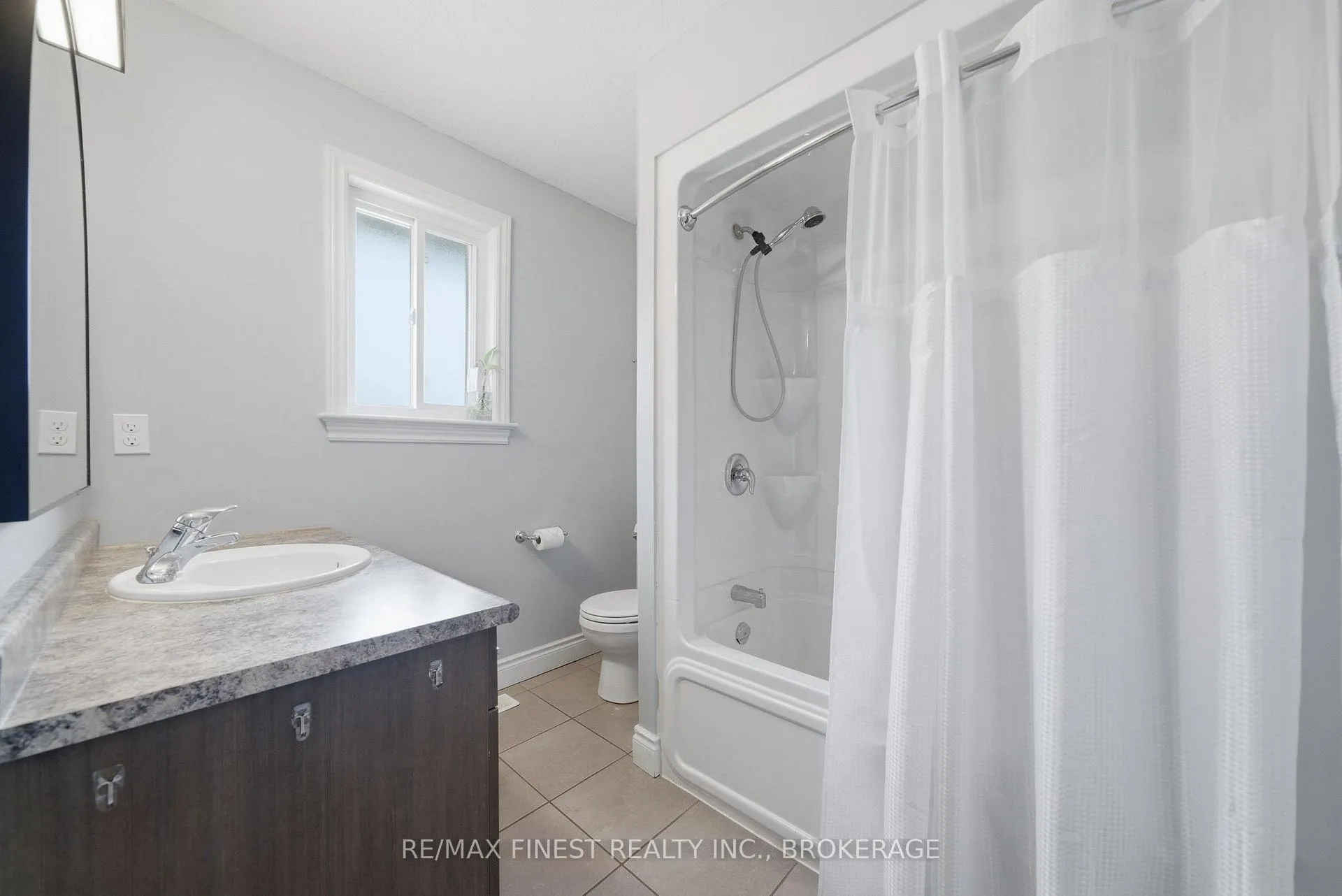Photo 22 of 19 Freedom Crescent, Quinte West, Sidney Ward — HOMEH