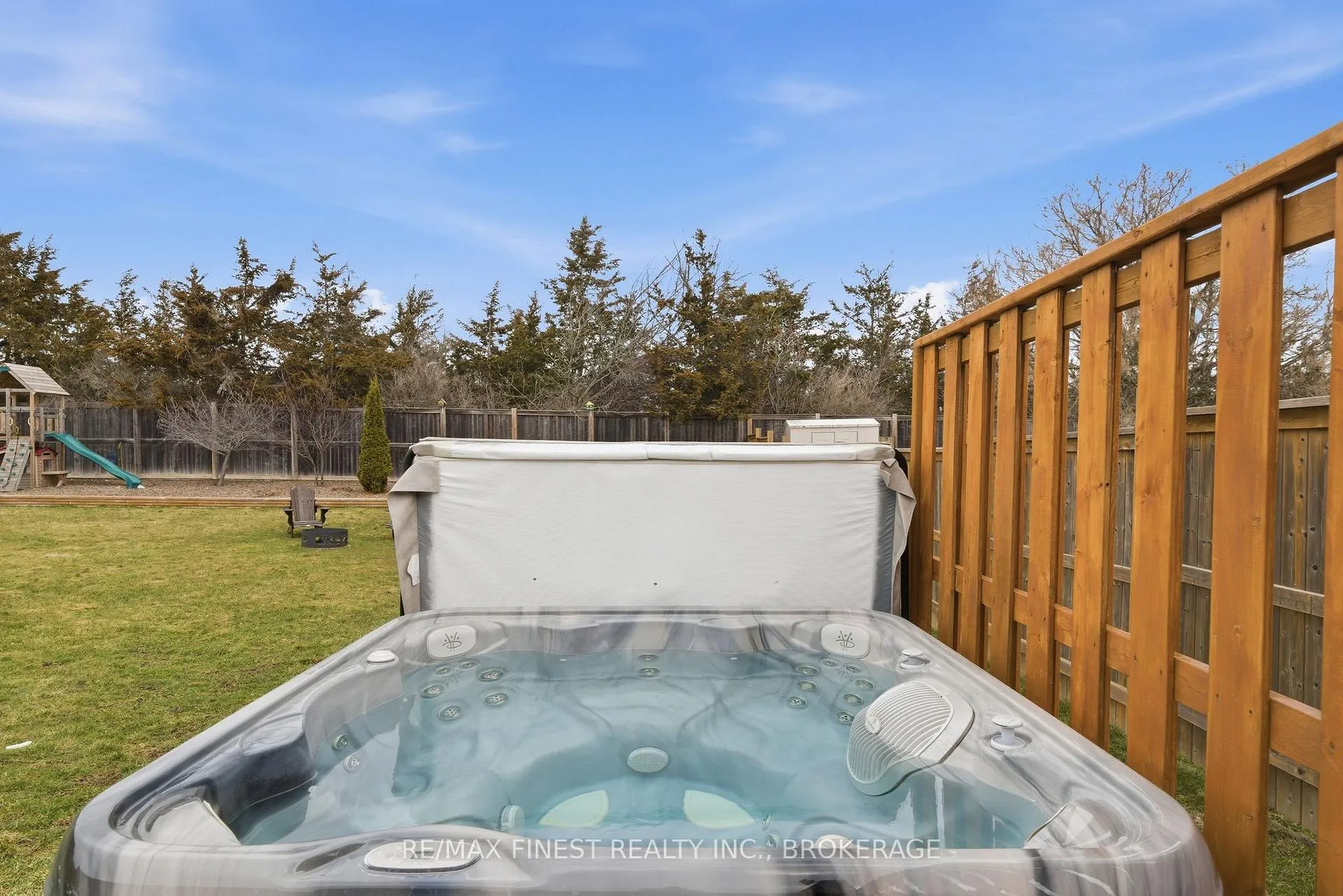 Photo 39 of 19 Freedom Crescent, Quinte West, Sidney Ward — HOMEH
