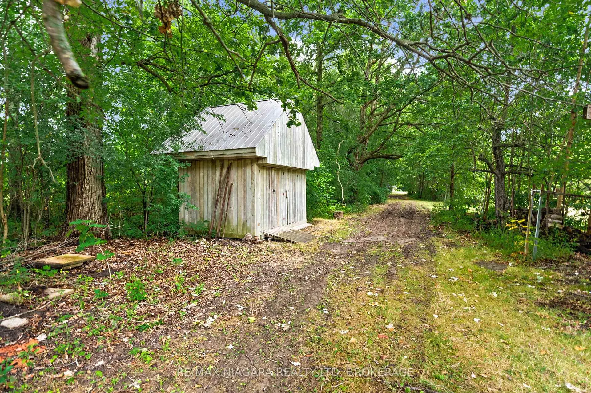 Photo 34 of 594 Doans Ridge Road, Welland, Cooks Mills — HOMEH