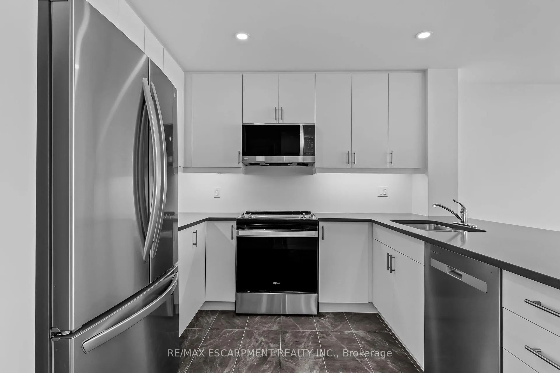 Photo 9 of Unit 504, 5 Hamilton Street, Hamilton, Waterdown — HOMEH