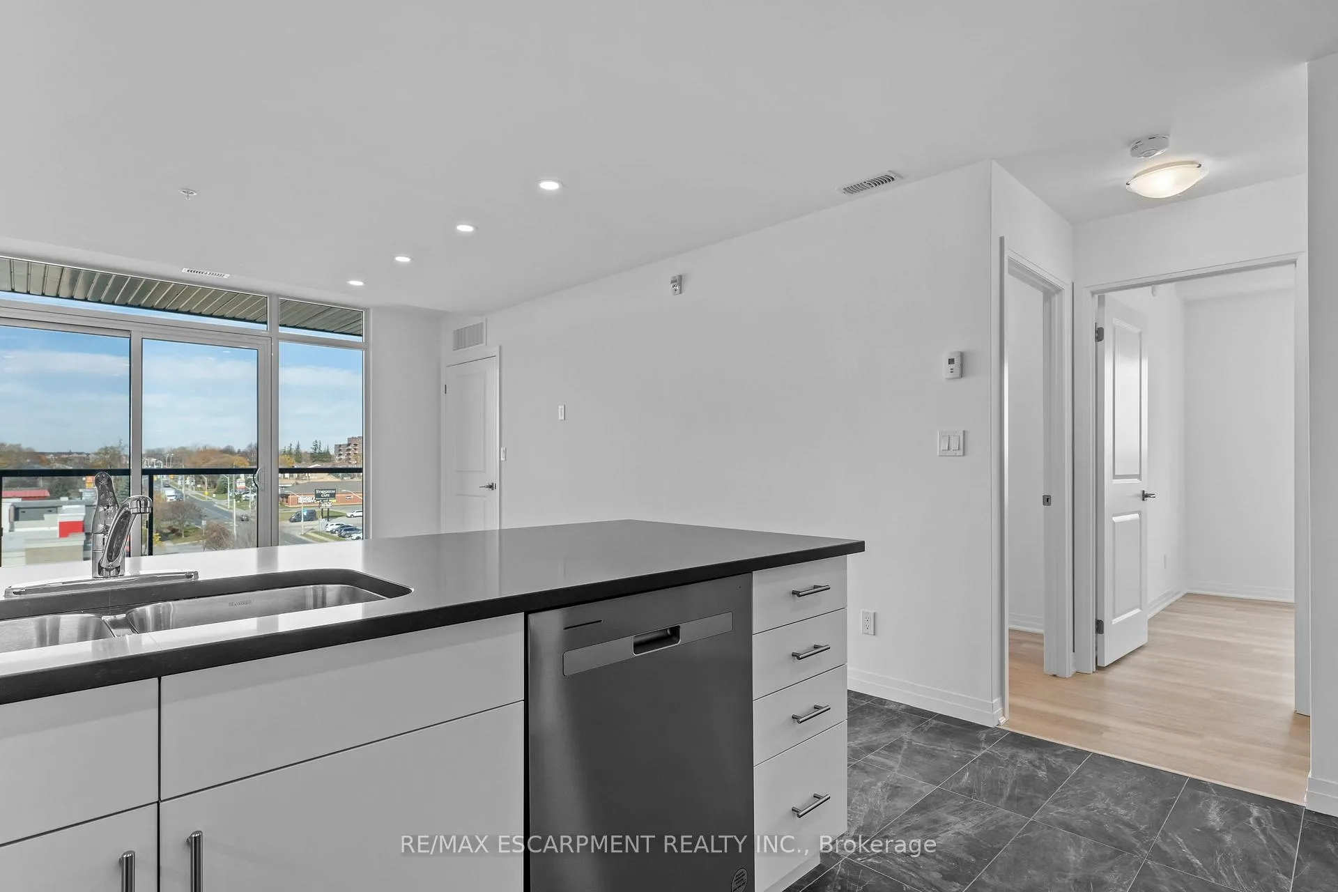 Photo 19 of Unit 504, 5 Hamilton Street, Hamilton, Waterdown — HOMEH