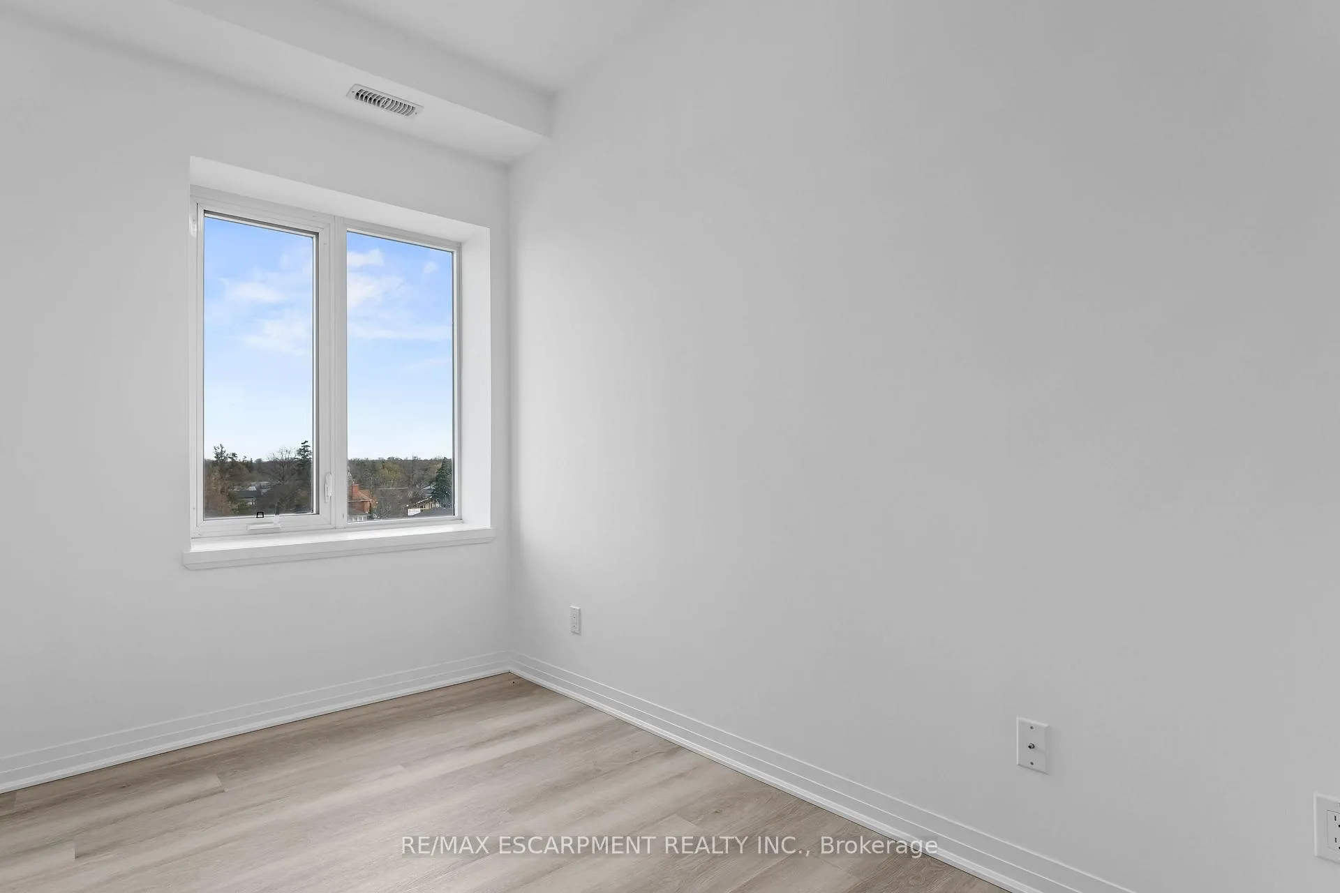Photo 20 of Unit 504, 5 Hamilton Street, Hamilton, Waterdown — HOMEH