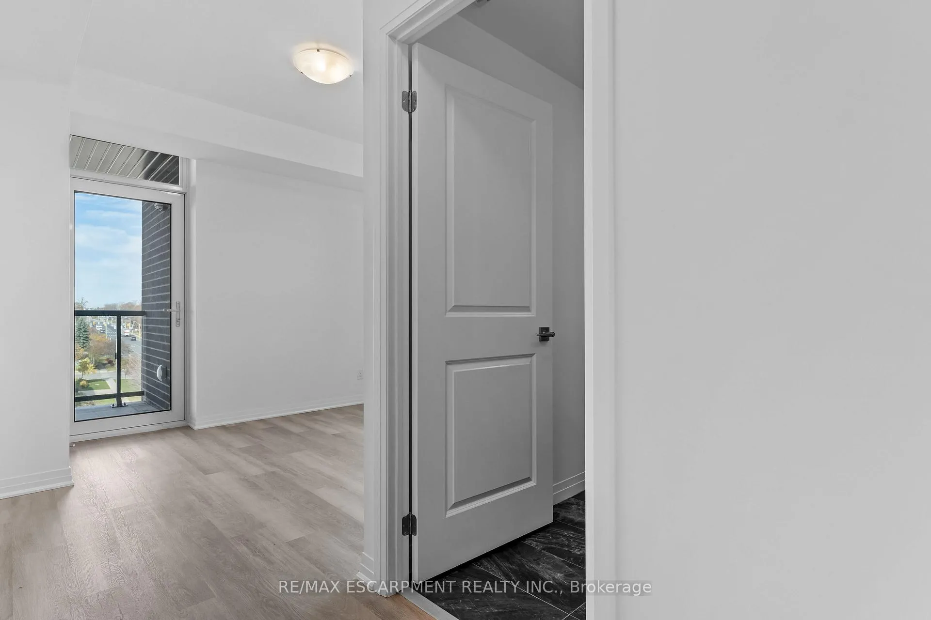 Photo 21 of Unit 504, 5 Hamilton Street, Hamilton, Waterdown — HOMEH