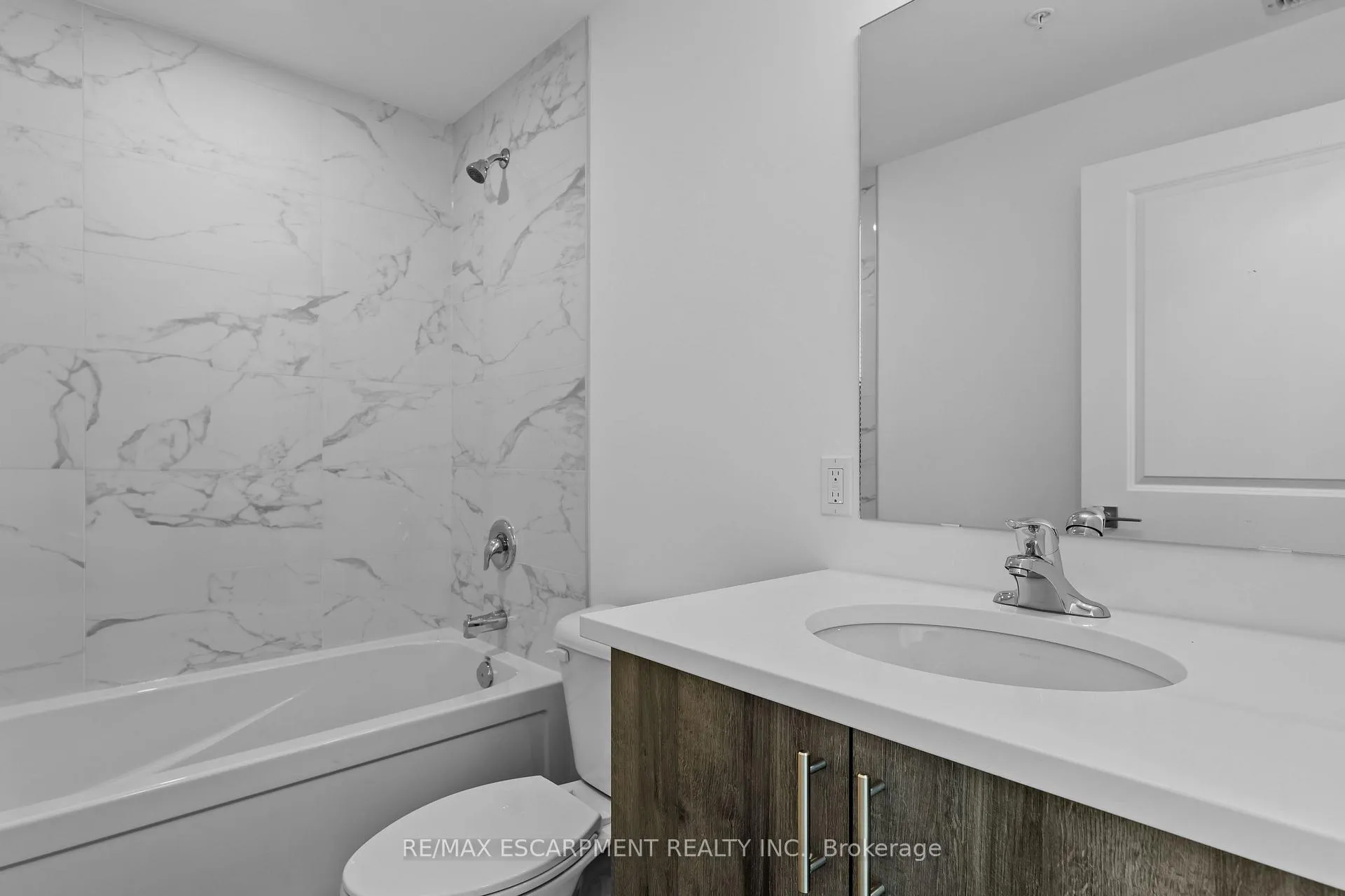 Photo 22 of Unit 504, 5 Hamilton Street, Hamilton, Waterdown — HOMEH