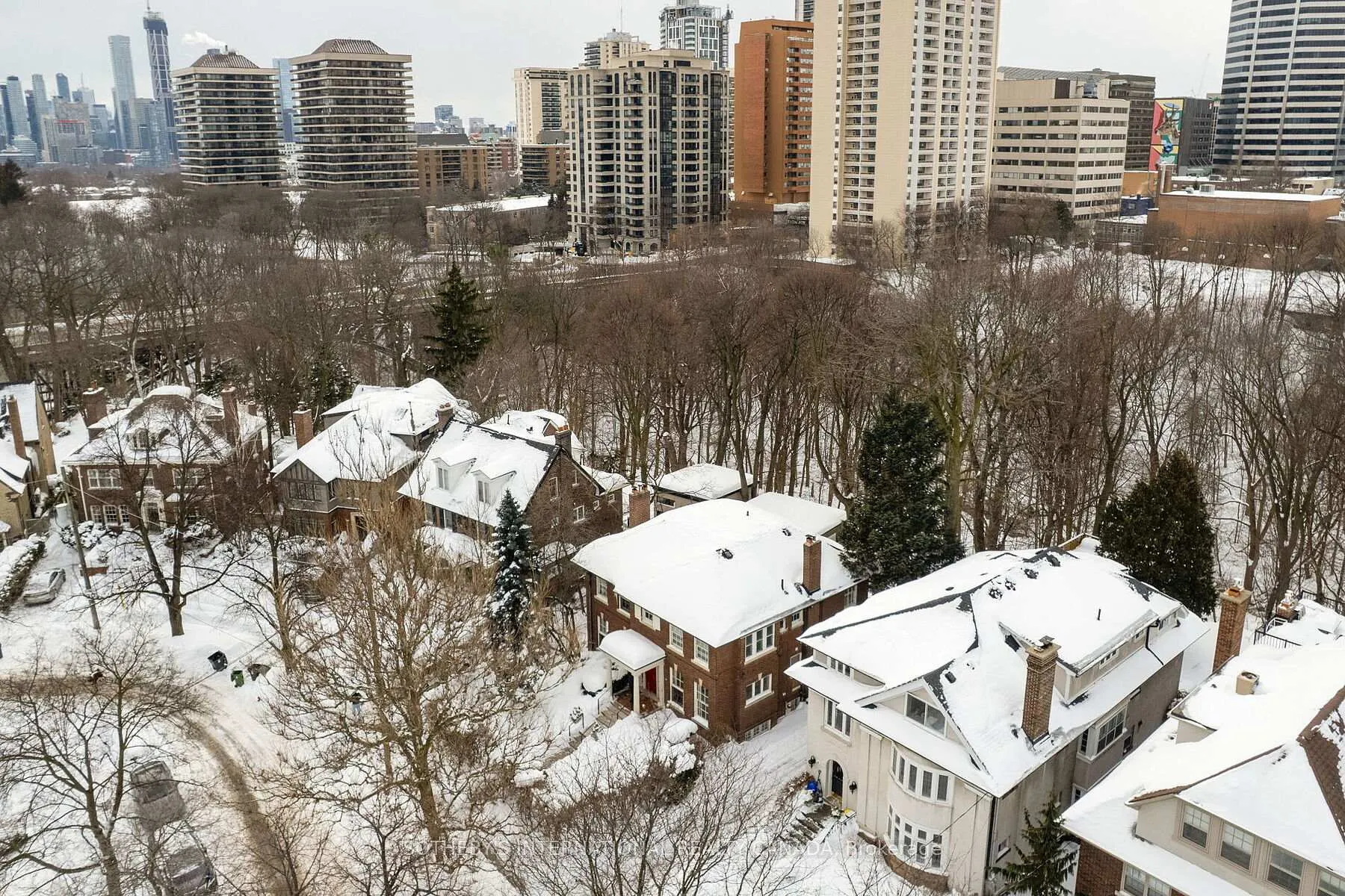Photo 3 of 16 Rose Park Crescent, Toronto, Rosedale-Moore Park — HOMEH