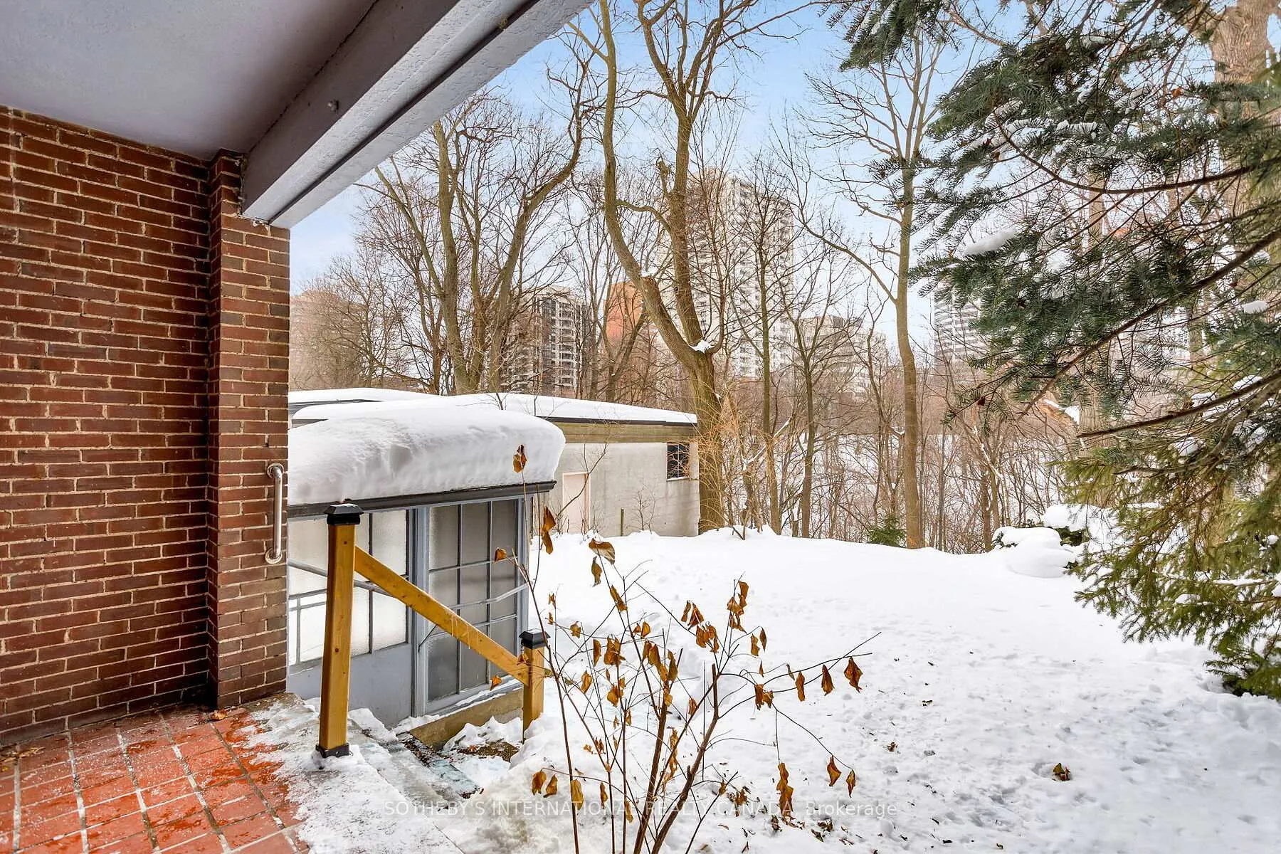 Photo 41 of 16 Rose Park Crescent, Toronto, Rosedale-Moore Park — HOMEH