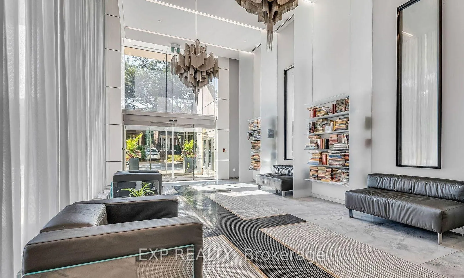 Front of Unit 3112, 5 Soudan Avenue W
