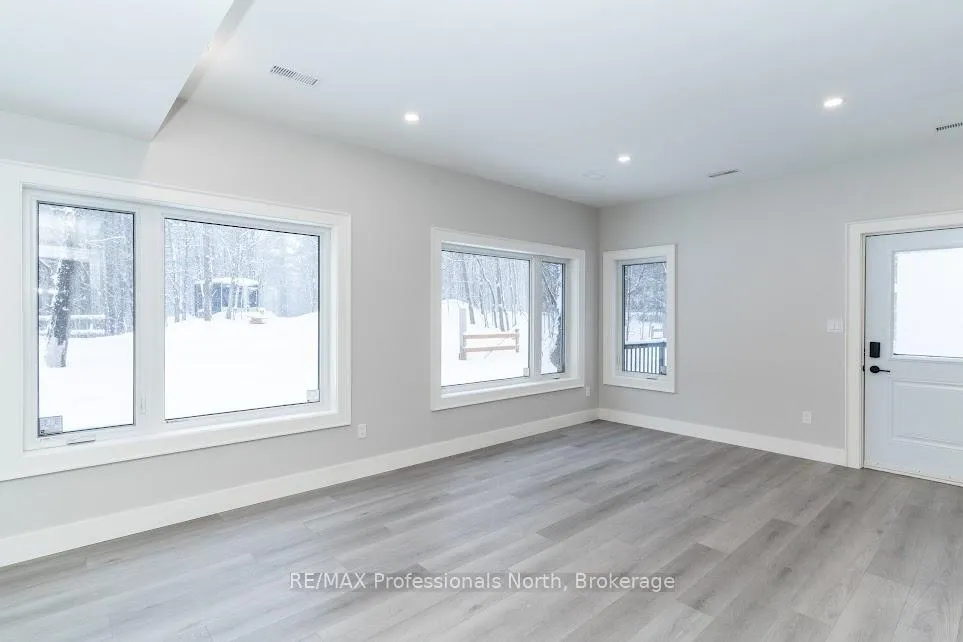 Photo 11 of Unit 2A, 371 Muskoka Beach Road, Gravenhurst, Muskoka (S) — HOMEH