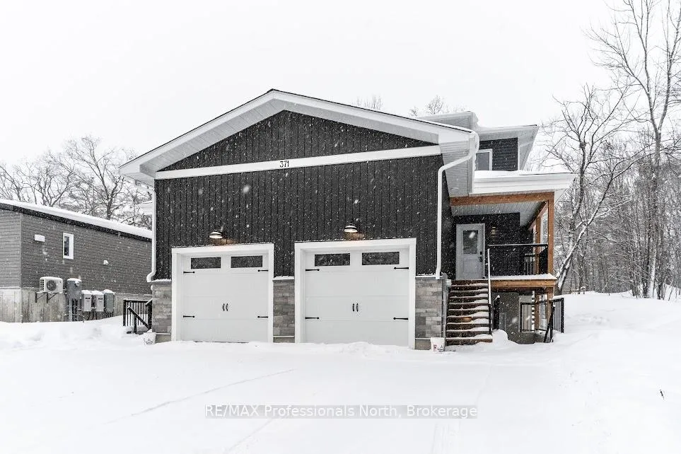 Front of Unit 1B, 371 Muskoka Beach Road
