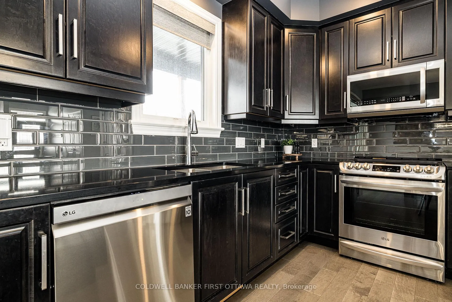 Photo 13 of 120 Stirling Crescent, North Grenville, North Grenville Twp (Kemptville South) — HOMEH