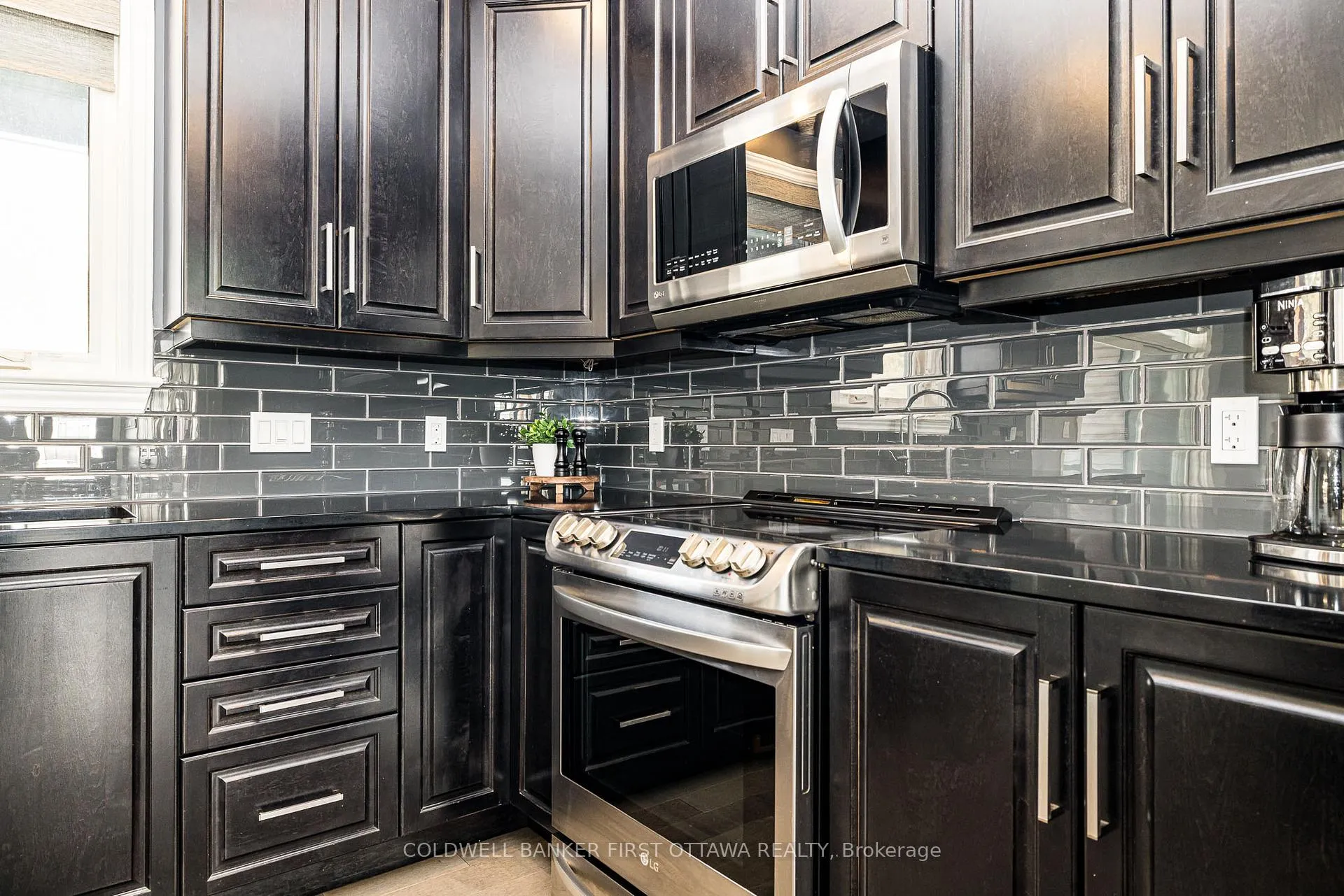Photo 15 of 120 Stirling Crescent, North Grenville, North Grenville Twp (Kemptville South) — HOMEH