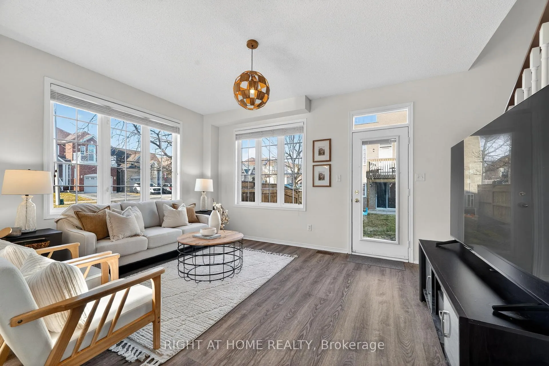 Photo 15 of Unit 12, 1070 Glenbourne Drive, Oshawa, Pinecrest — HOMEH