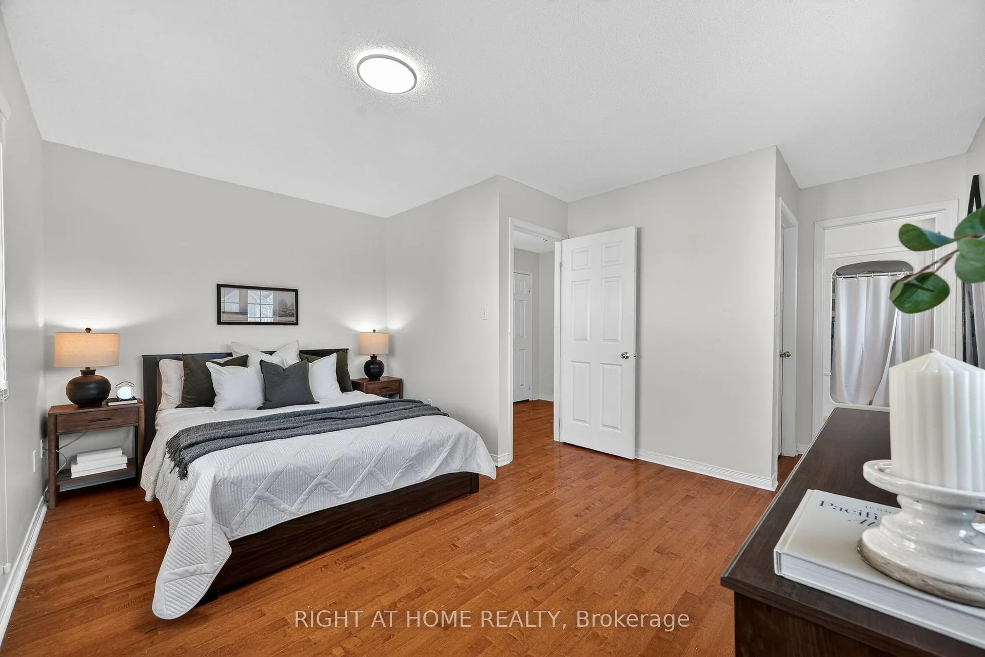 Photo 23 of Unit 12, 1070 Glenbourne Drive, Oshawa, Pinecrest — HOMEH