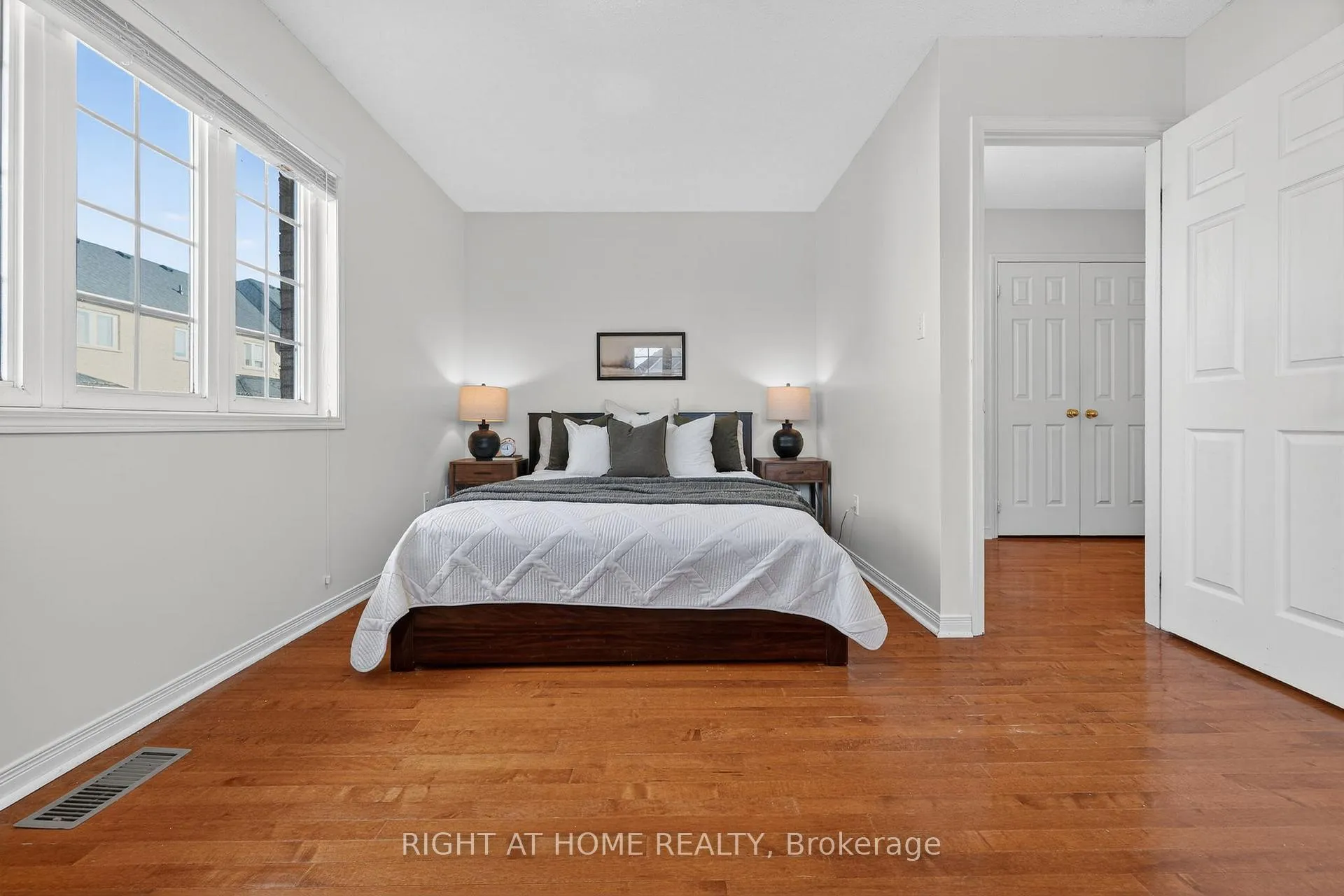 Photo 25 of Unit 12, 1070 Glenbourne Drive, Oshawa, Pinecrest — HOMEH