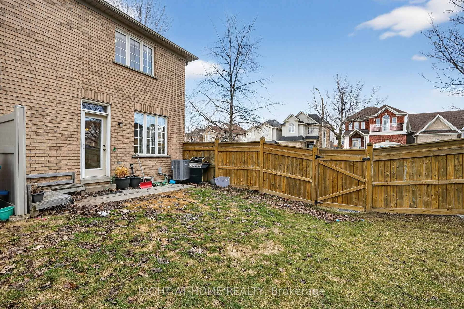 Photo 37 of Unit 12, 1070 Glenbourne Drive, Oshawa, Pinecrest — HOMEH