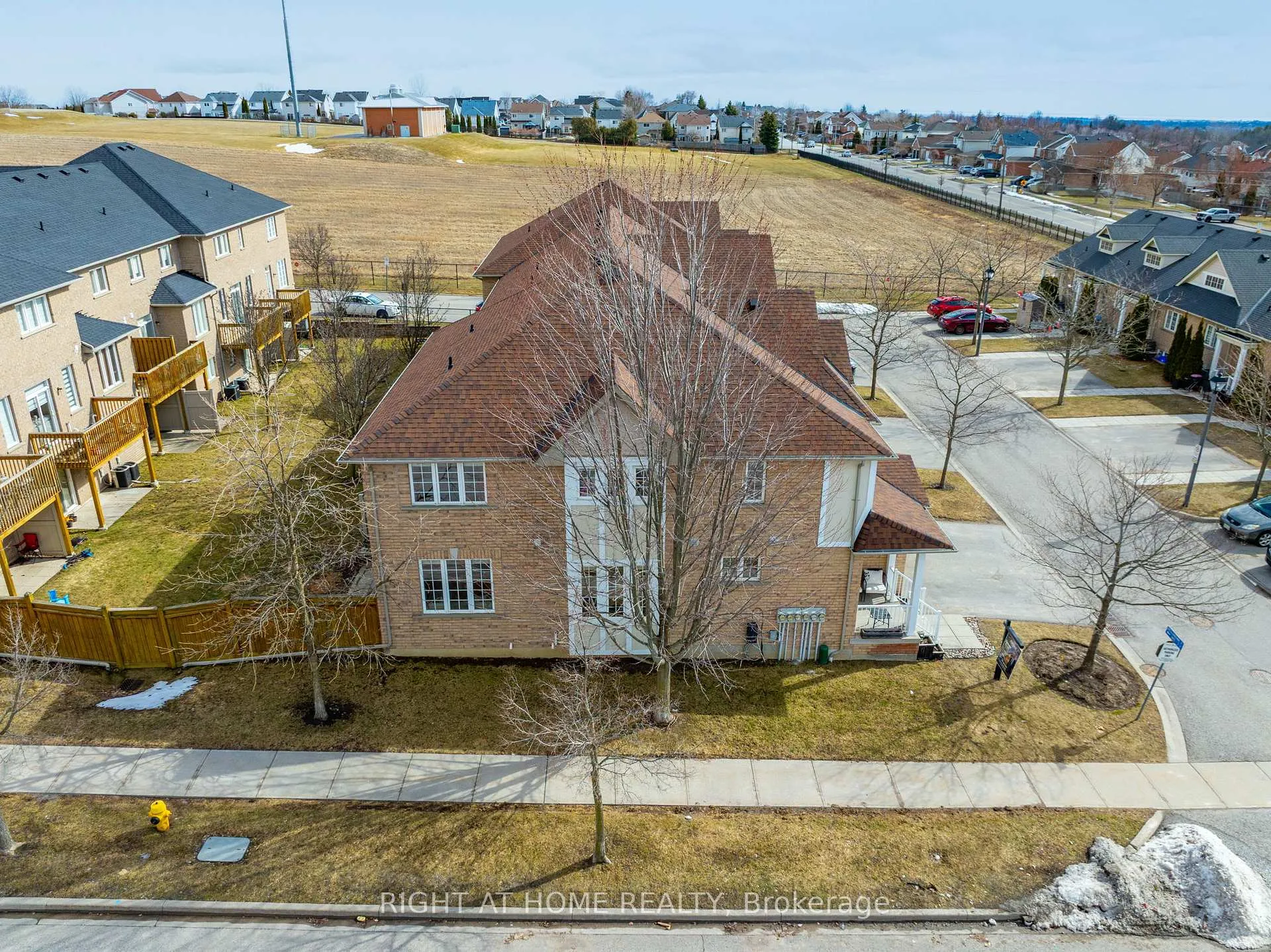 Photo 40 of Unit 12, 1070 Glenbourne Drive, Oshawa, Pinecrest — HOMEH