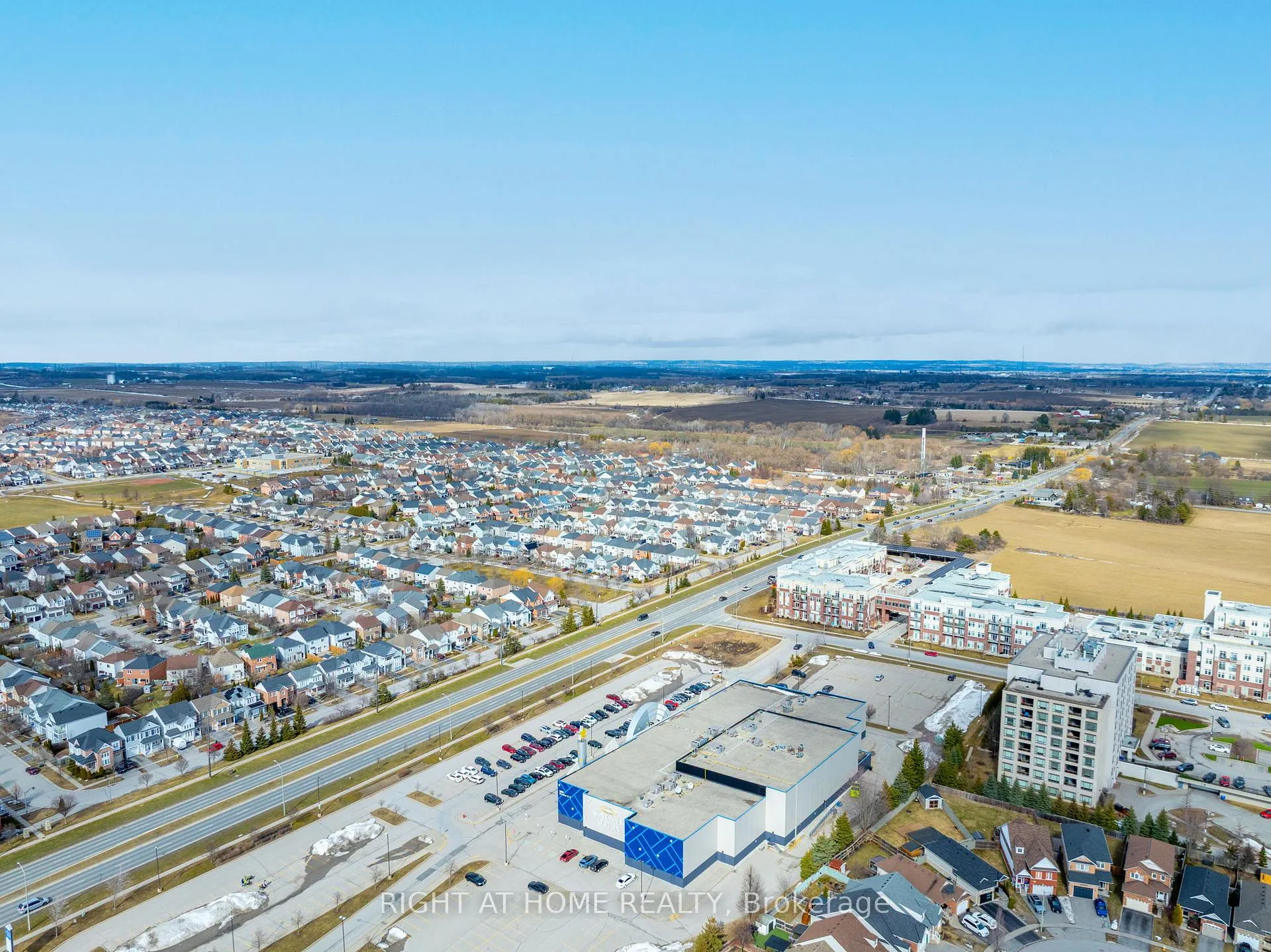 Photo 46 of Unit 12, 1070 Glenbourne Drive, Oshawa, Pinecrest — HOMEH