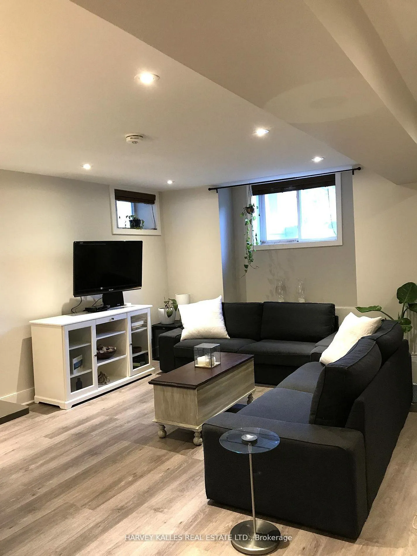 Photo 2 of Unit Lower, 99 Braemar Avenue, Toronto, Yonge-Eglinton — HOMEH