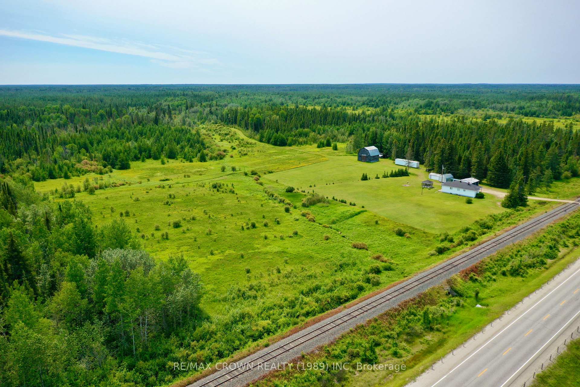 Photo 4 of 298 Highway 11, Kapuskasing — HOMEH