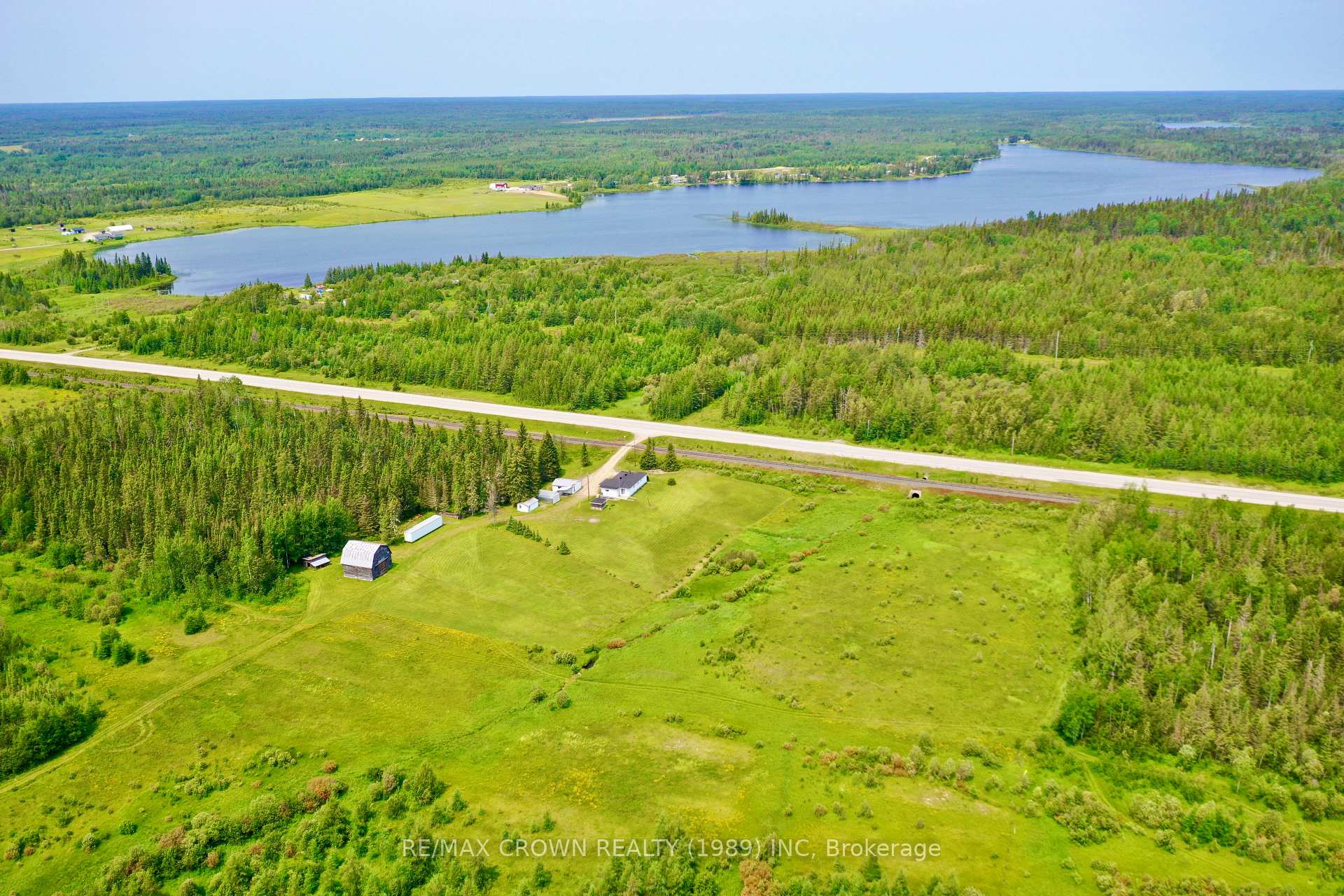 Photo 6 of 298 Highway 11, Kapuskasing — HOMEH