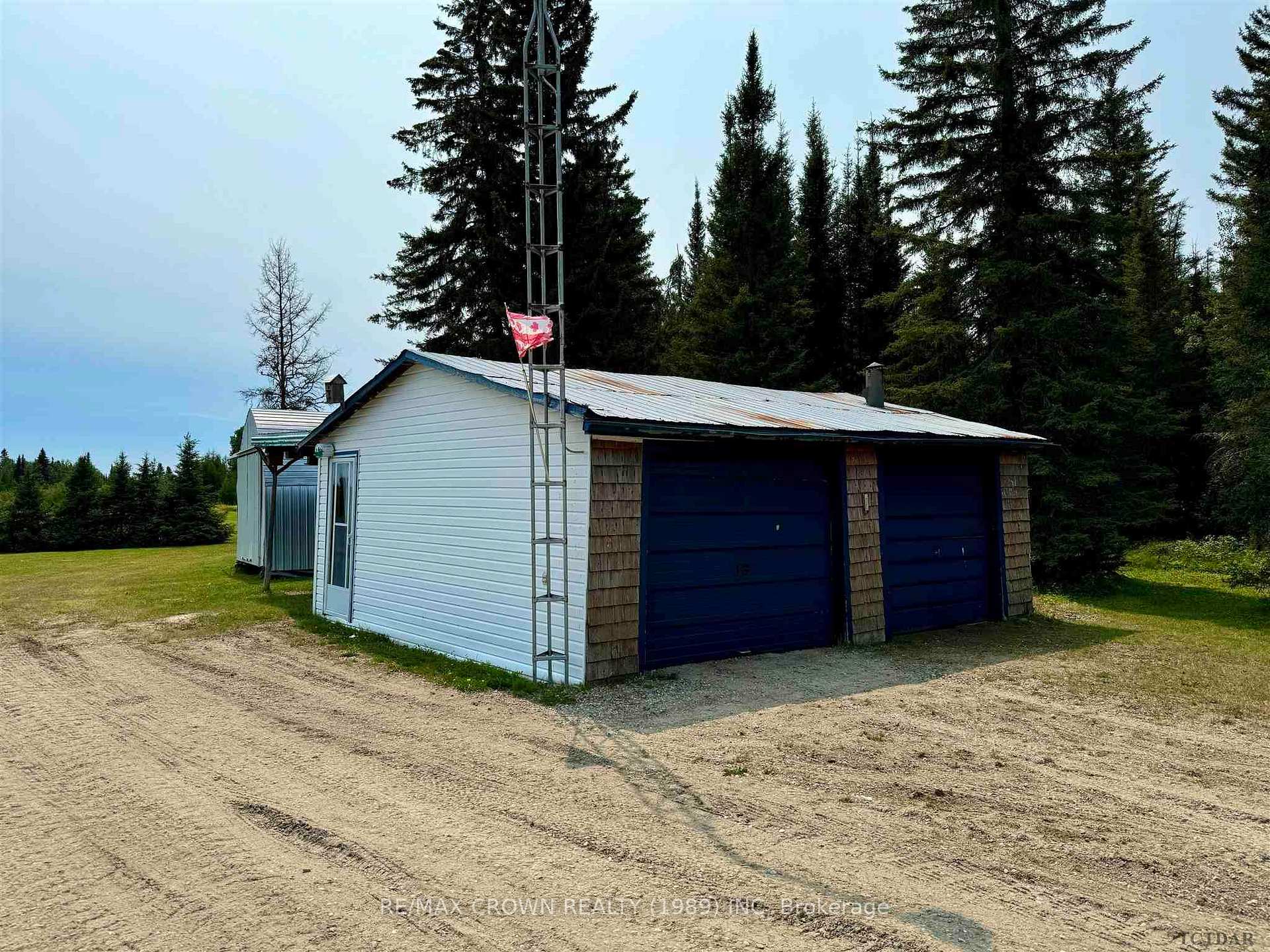 Photo 37 of 298 Highway 11, Kapuskasing — HOMEH