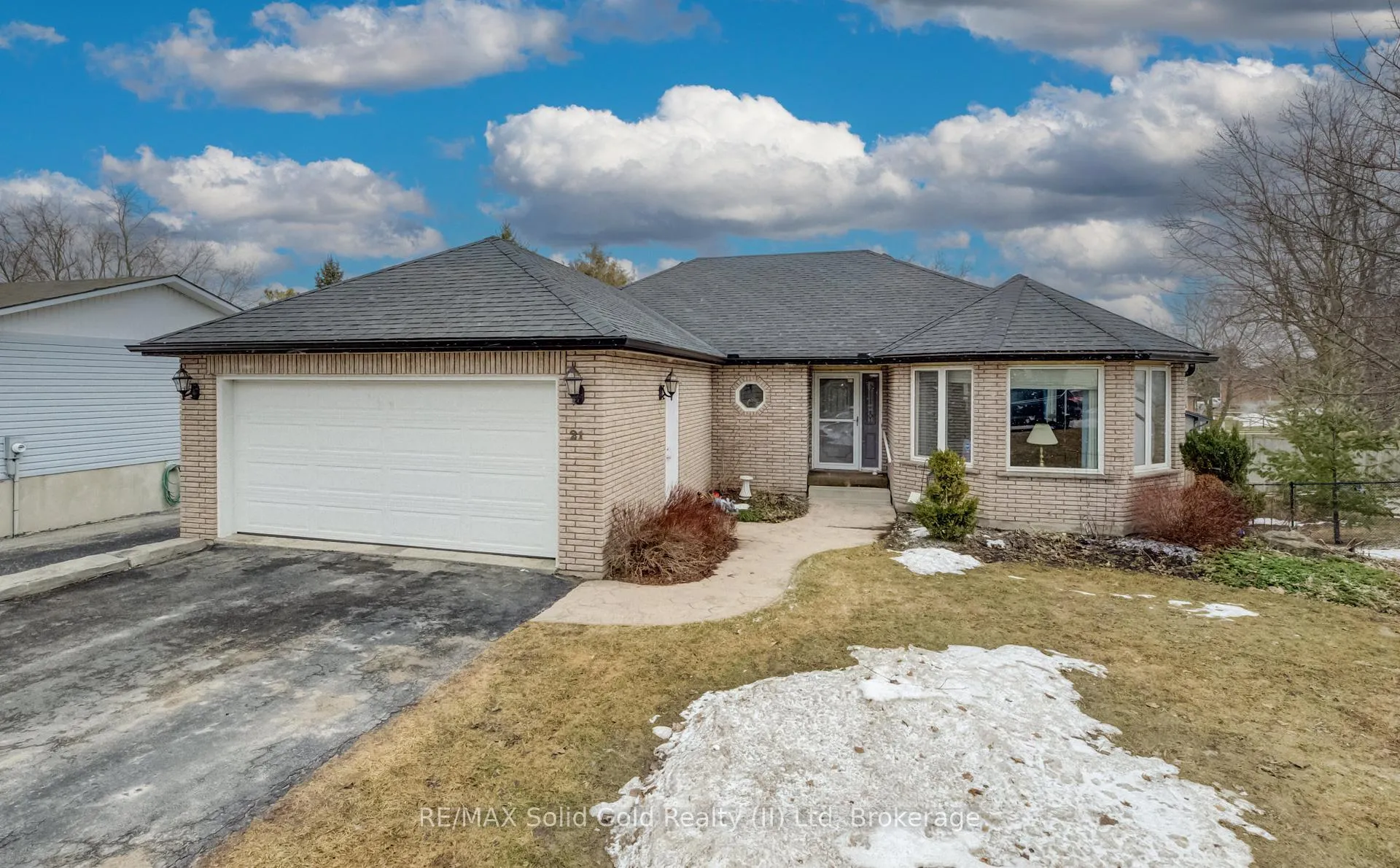 Photo 2 of 21 Union Street, Mapleton, Rural Mapleton — HOMEH