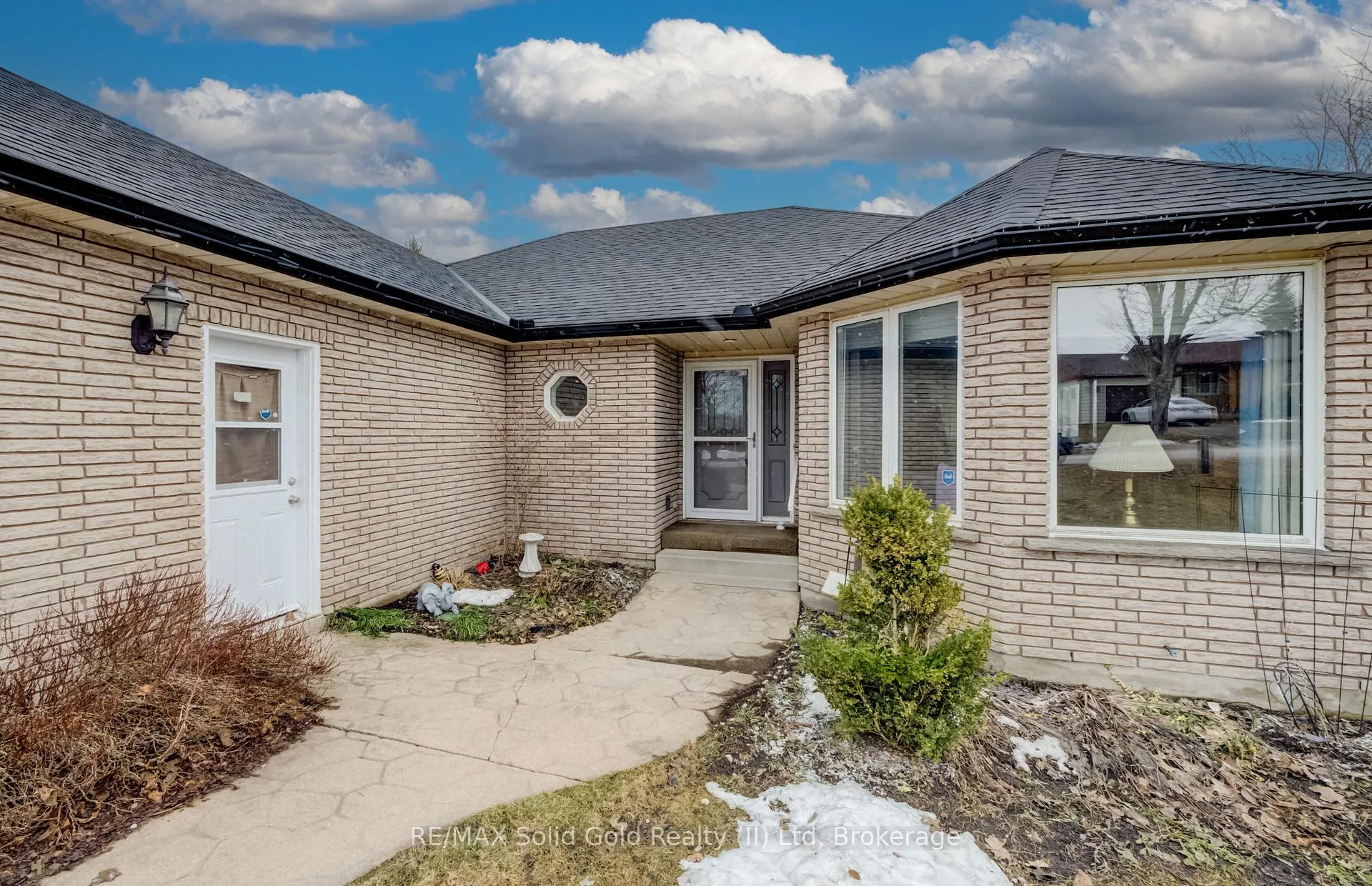 Photo 3 of 21 Union Street, Mapleton, Rural Mapleton — HOMEH